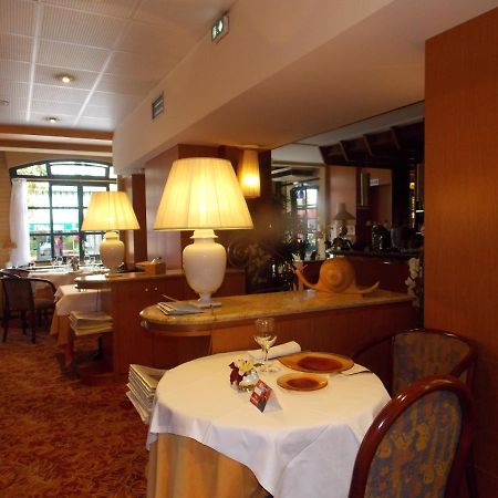 فيشي Hotel Chambord المظهر الخارجي الصورة